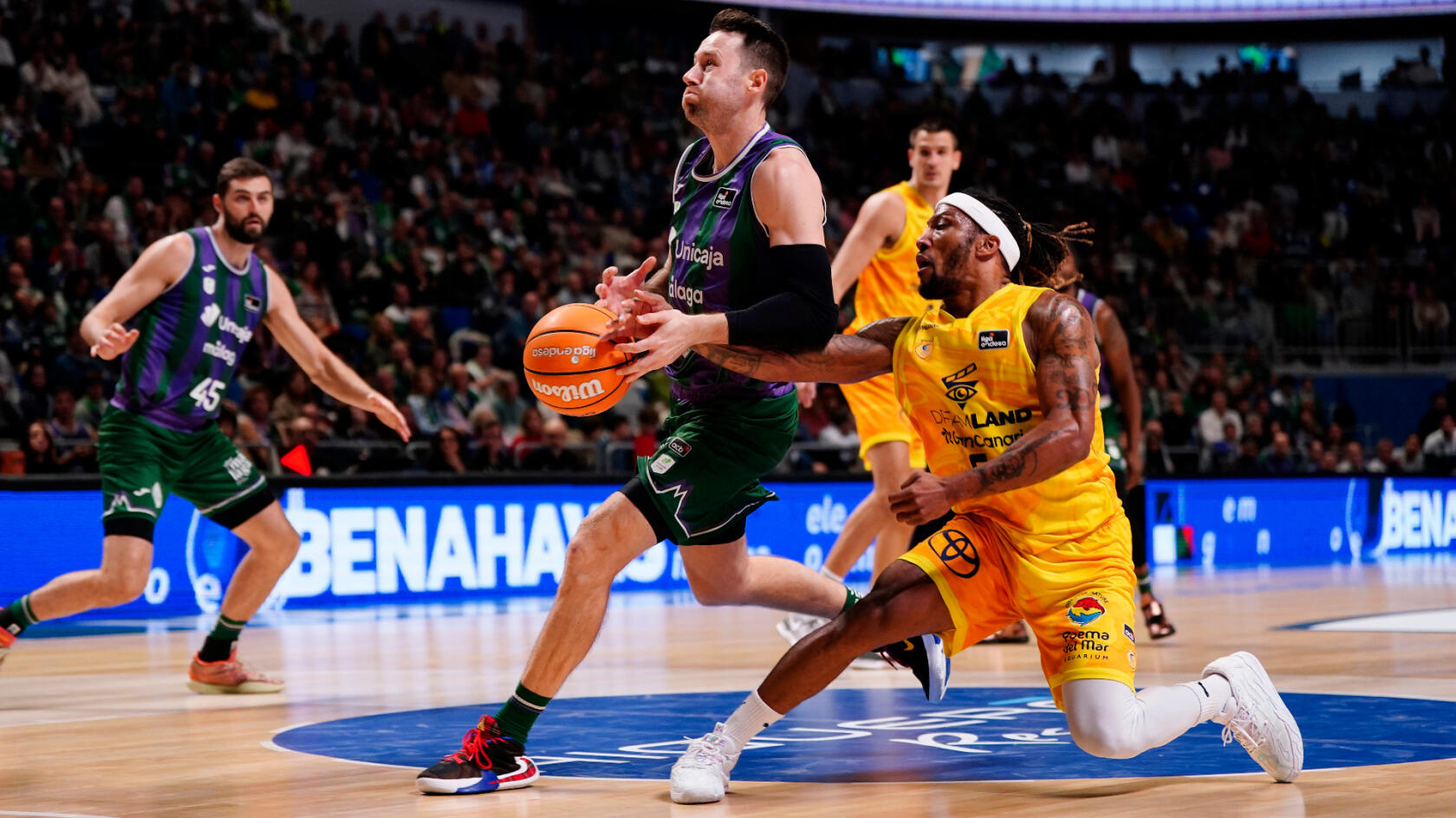 Dreamland Gran Canaria ends Carpena's unbeaten streak (88-94)